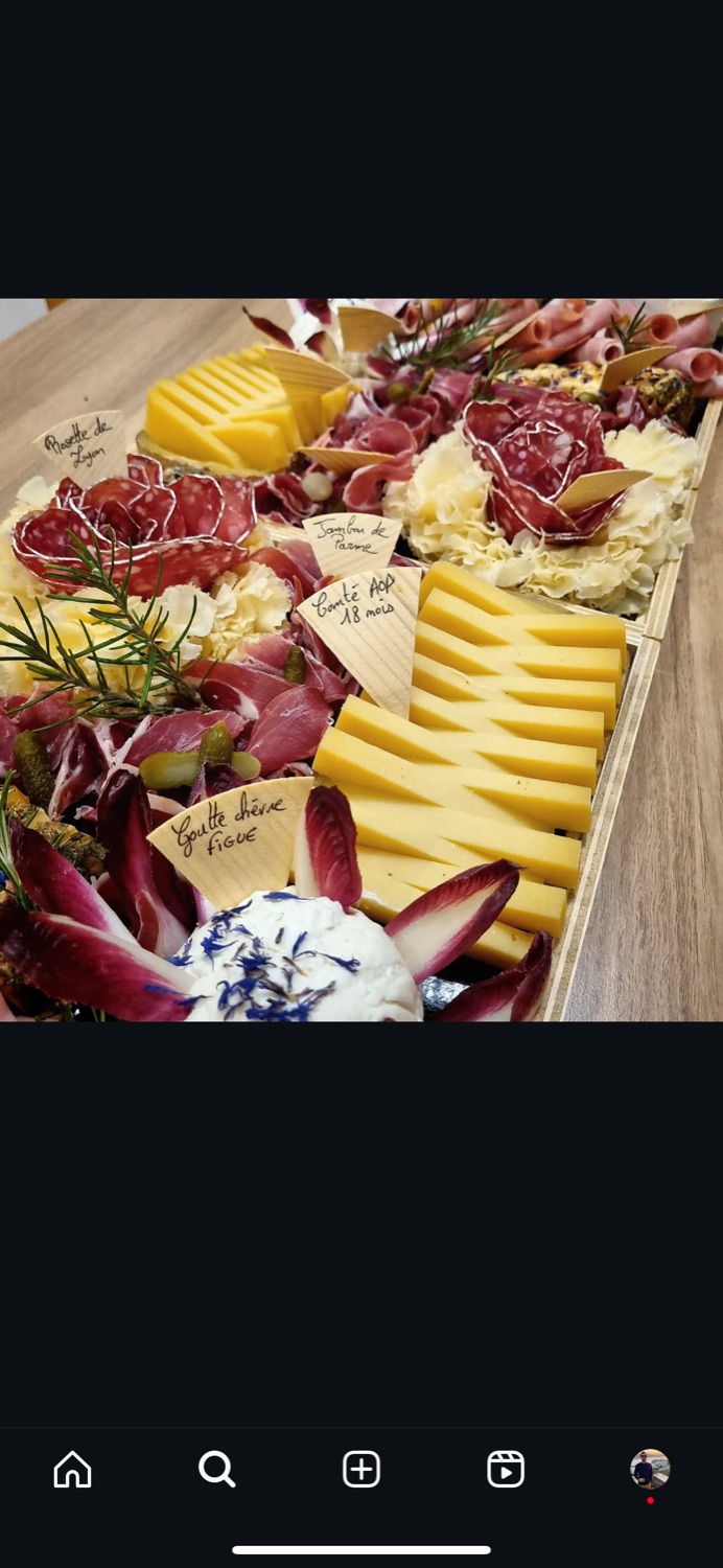 Plateau dressé